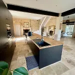 Domaine De La Rose Blanche