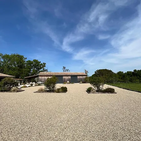 Domaine De La Rose Blanche